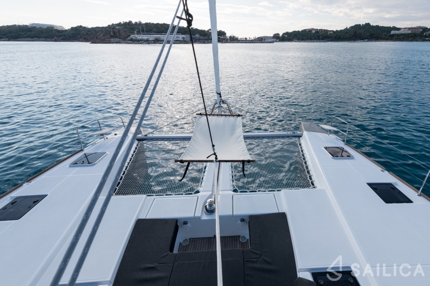 Lagoon 52 - Yacht Charter Sailica