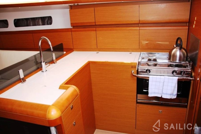 Sun Odyssey 439 - Yacht Charter Sailica