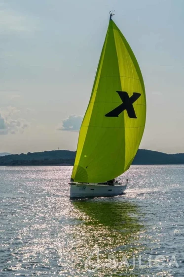 X 4-3 - Yacht Charter Sailica