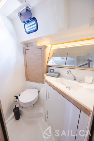 Oceanis 46.1 - Yacht Charter Sailica