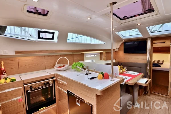 Elan 40 Impression - Yacht Charter Sailica