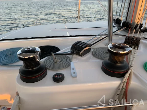 Lagoon 42 - Yacht Charter Sailica