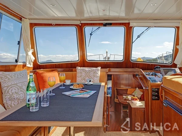 Menorquin 160 - Yacht Charter Sailica