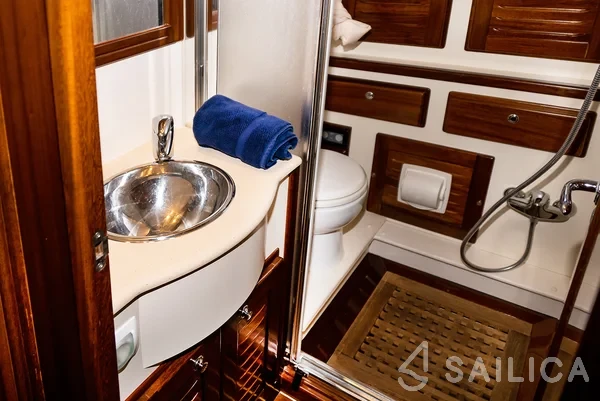 Menorquin 160 - Yacht Charter Sailica