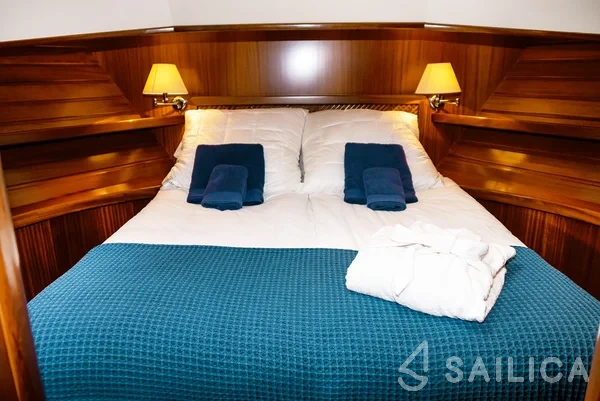 Menorquin 160 - Yacht Charter Sailica