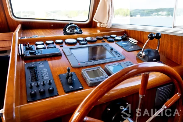 Menorquin 160 - Yacht Charter Sailica