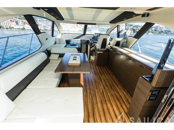 Azimut 55 - Yacht Charter Sailica
