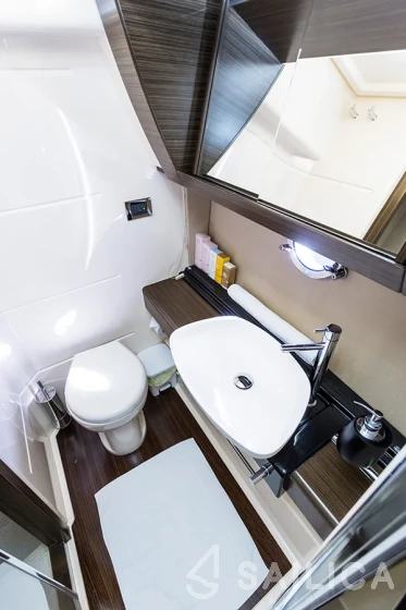 Azimut 55 - Yacht Charter Sailica