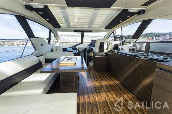 Azimut 55 - Yacht Charter Sailica