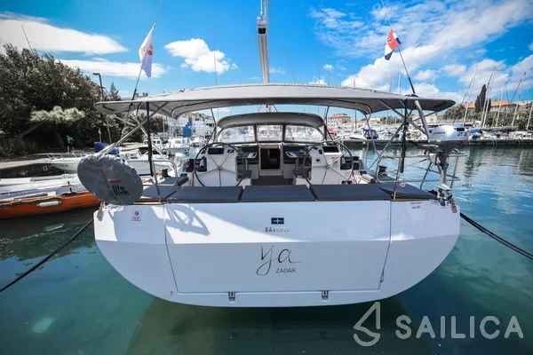 Bavaria C50 Style - 3 + 1 cab. - Yacht Charter Sailica
