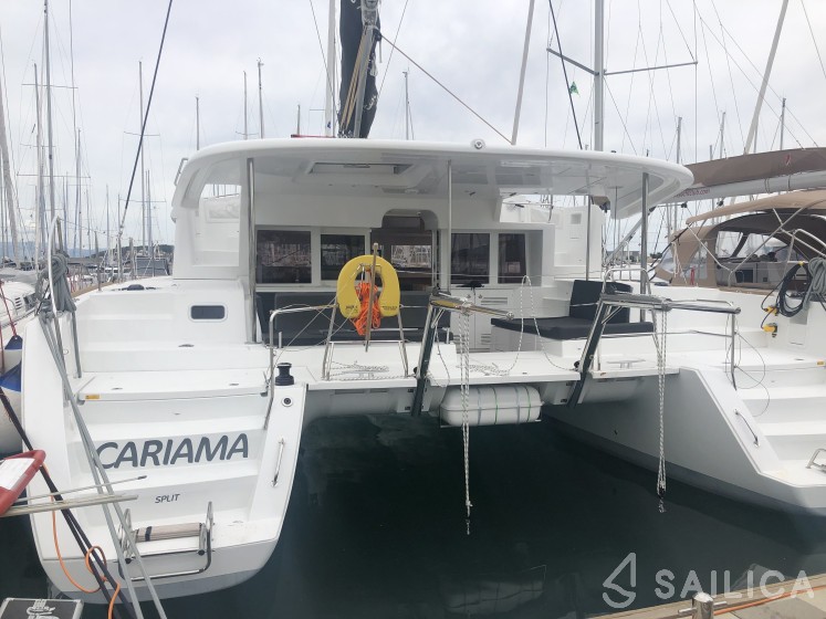 Lagoon 450  Flybridge - Yacht Charter Sailica