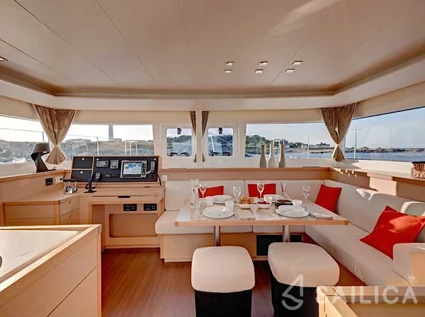 Lagoon 450  Flybridge - Yacht Charter Sailica
