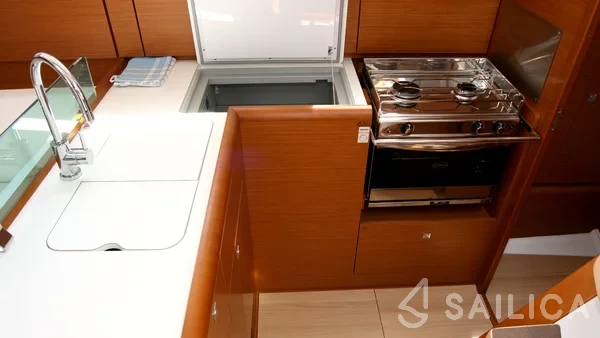 Sun Odyssey 389 - Yacht Charter Sailica