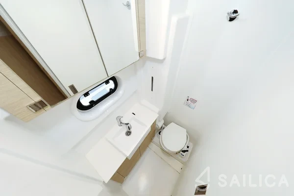 Bali 4.1 - Yacht Charter Sailica