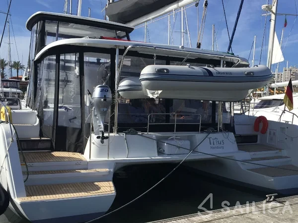 Lagoon 42 - Yacht Charter Sailica