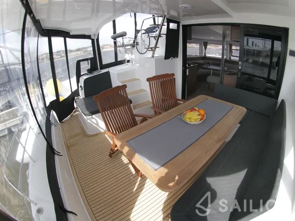 Lagoon 42 - Yacht Charter Sailica