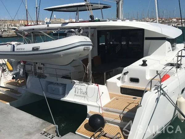 Lagoon 42 - Yacht Charter Sailica