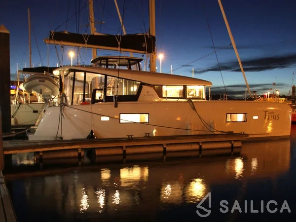 Lagoon 42 - Yacht Charter Sailica
