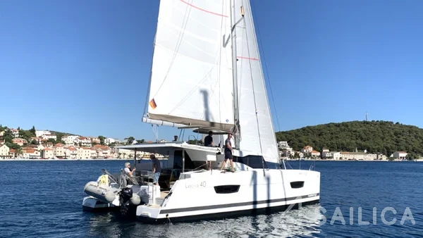 Lucia 40 - Yacht Charter Sailica