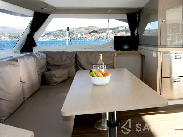 Lucia 40 - Yacht Charter Sailica