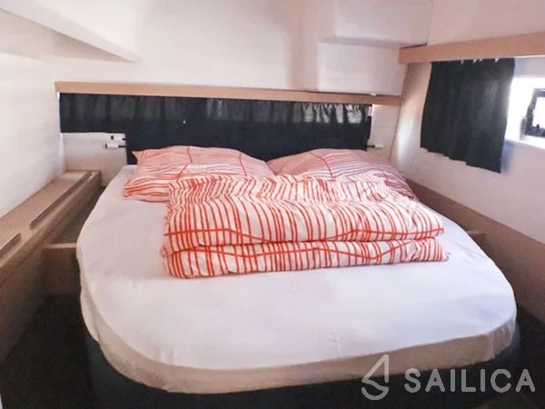 Lucia 40 - Yacht Charter Sailica