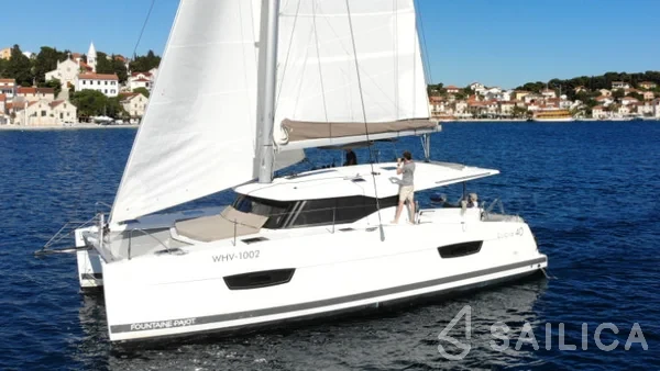 Lucia 40 - Yacht Charter Sailica