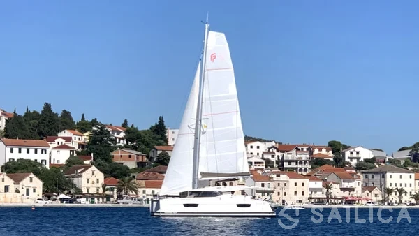 Lucia 40 - Yacht Charter Sailica