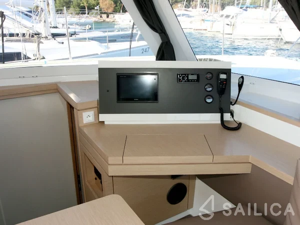 Lucia 40 - Yacht Charter Sailica