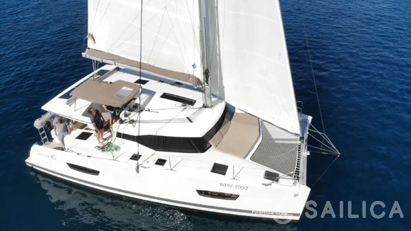 Lucia 40 - Yacht Charter Sailica