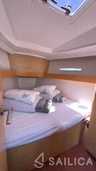 First 35 - Yacht Charter Sailica