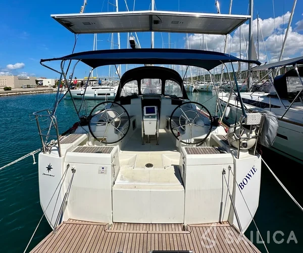 Sun Odyssey 419 - Yacht Charter Sailica