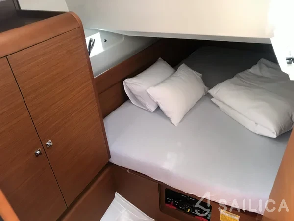 Sun Odyssey 419 - Yacht Charter Sailica