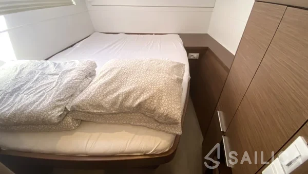 Lagoon 40 - Yacht Charter Sailica
