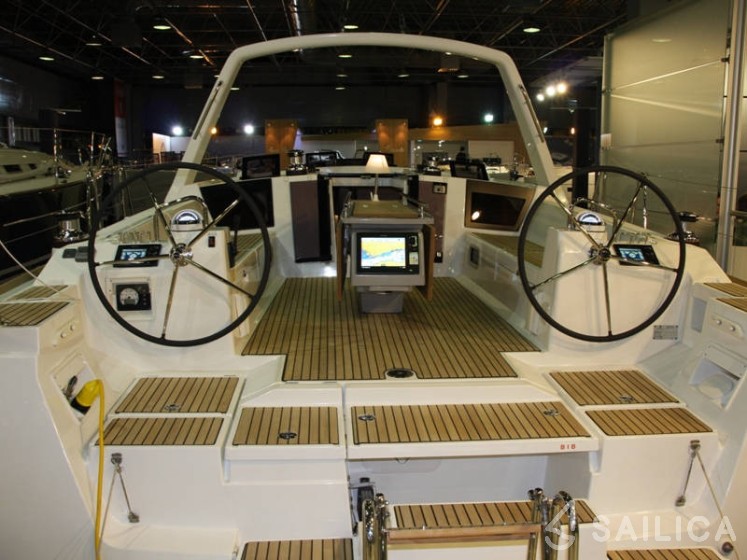 Oceanis 45 - Yacht Charter Sailica