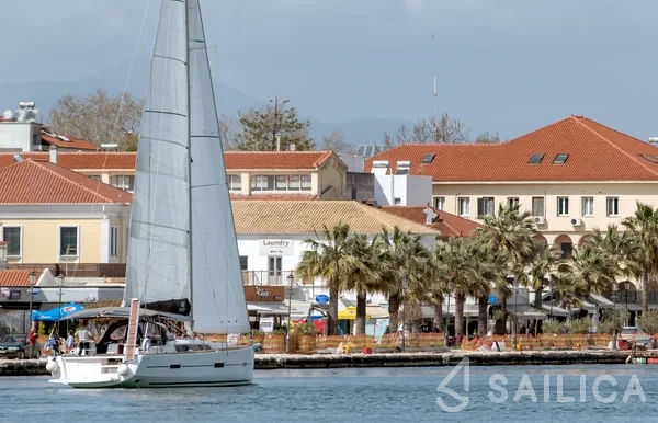 Dufour 460 GL - Yacht Charter Sailica