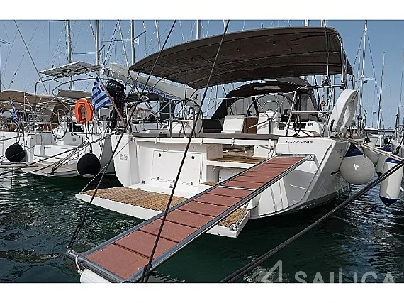 Dufour 460 GL - Yacht Charter Sailica