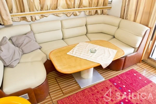 Princess 470 - Yacht Charter Sailica