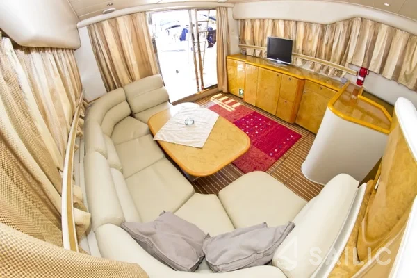 Princess 470 - Yacht Charter Sailica