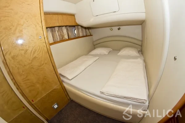 Princess 470 - Yacht Charter Sailica