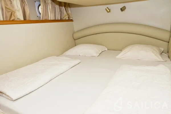 Princess 470 - Yacht Charter Sailica