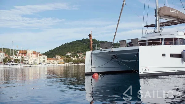 Bali 5.4. - Yacht Charter Sailica