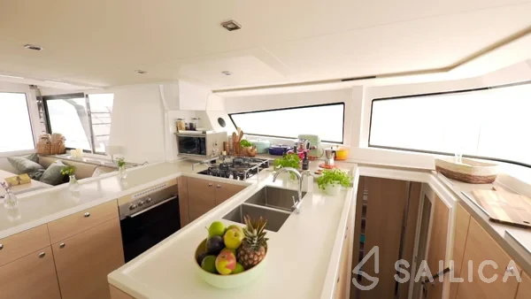 Bali 5.4. - Yacht Charter Sailica