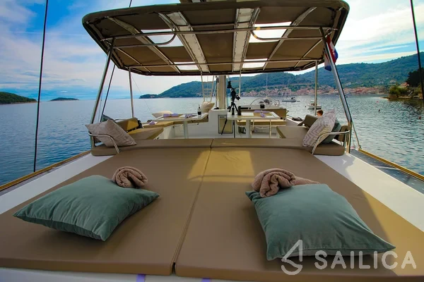 Bali 5.4. - Yacht Charter Sailica