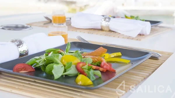 Bali 5.4. - Yacht Charter Sailica