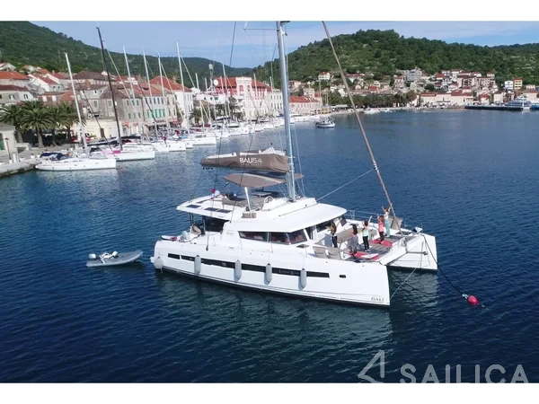 Bali 5.4. - Yacht Charter Sailica