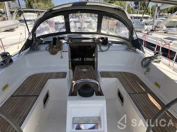 Bavaria 46 Cruiser - Yacht Charter Sailica