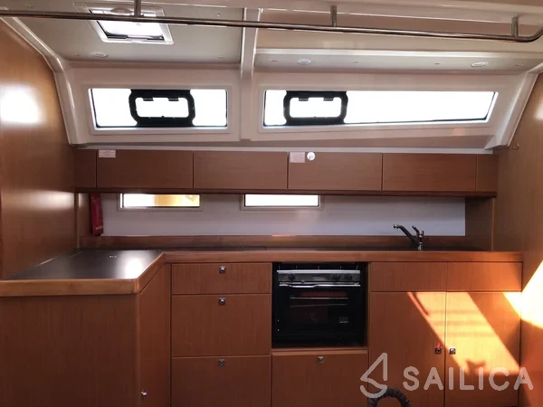 Bavaria 46 Cruiser - Yacht Charter Sailica