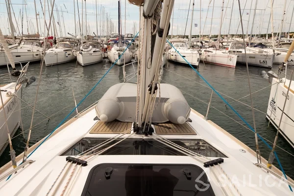 Elan 40 Impression - Yacht Charter Sailica