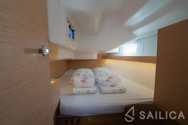Elan 40 Impression - Yacht Charter Sailica