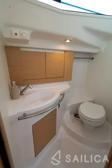 Elan 40 Impression - Yacht Charter Sailica